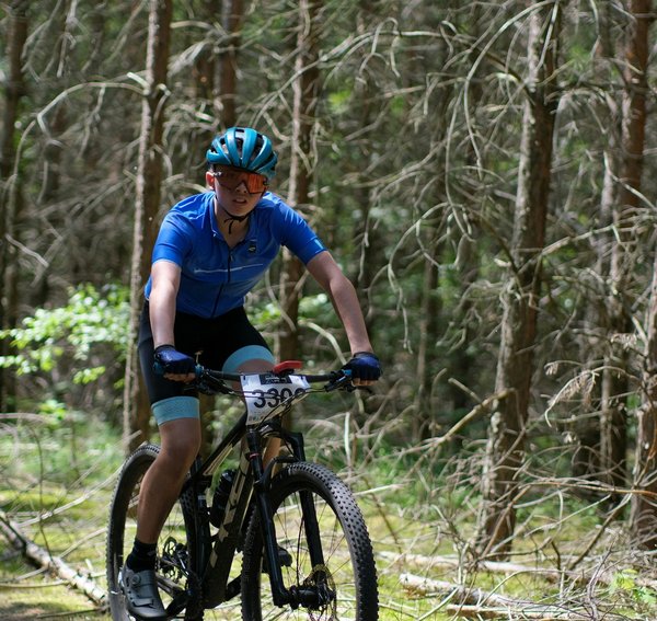 What dietary supplements are beneficial for strength and stamina in rugby players?